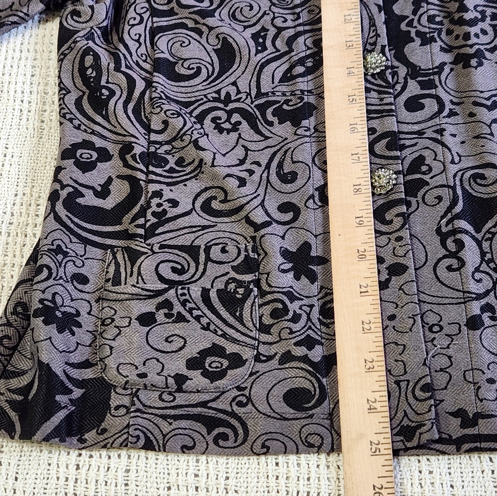 Lightweight Jacket - Picture 14 of 14